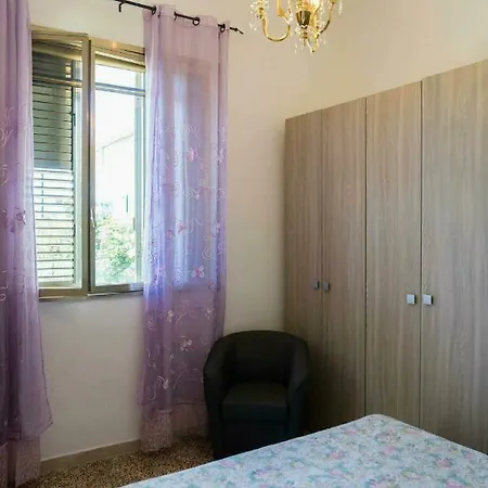 Casa * Avola